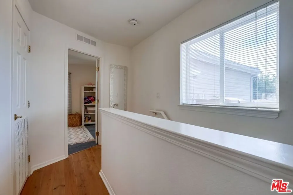 199 CHEROKEE Topanga, CA 90290
