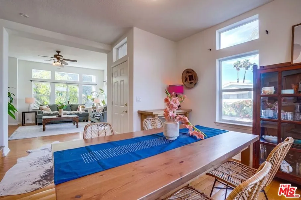 199 CHEROKEE Topanga, CA 90290