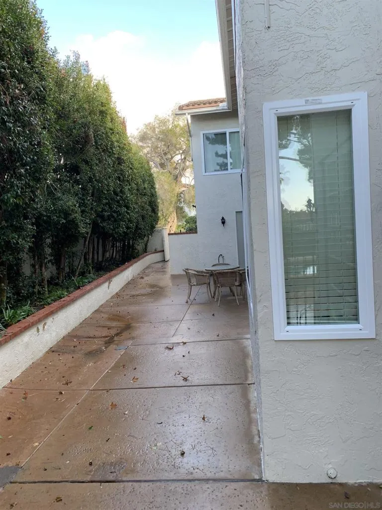 8206 Caminito Lacayo La Jolla, CA 92037