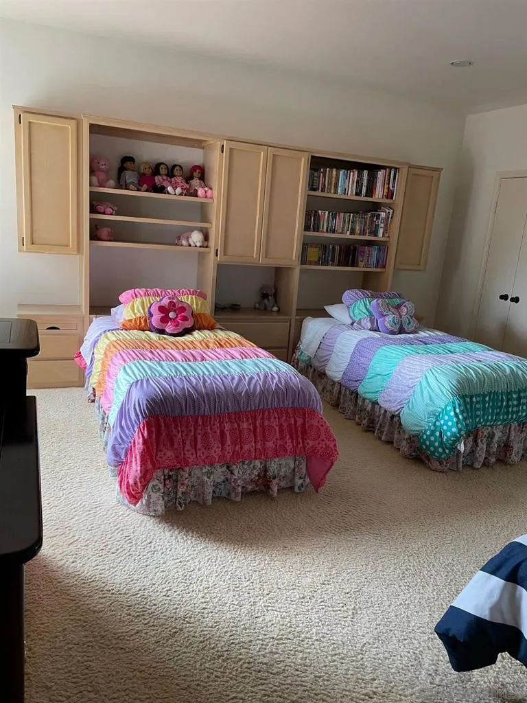 8206 Caminito Lacayo La Jolla, CA 92037