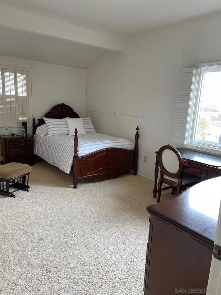 8206 Caminito Lacayo La Jolla, CA 92037