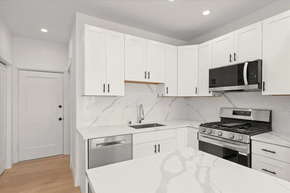 3548 Pierce Street San Francisco, CA 94123