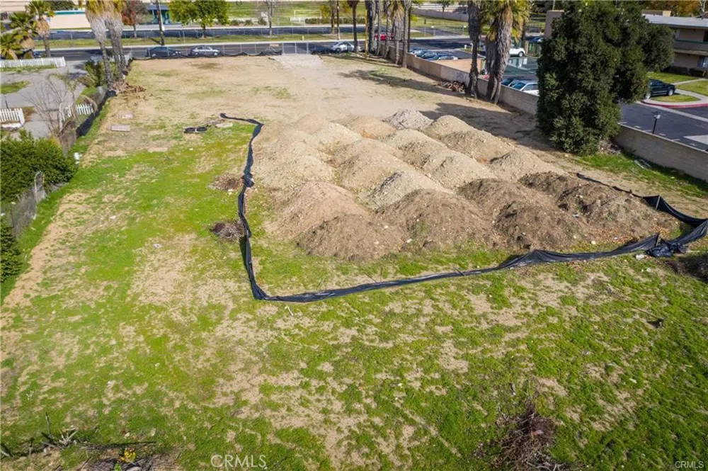 405 W Merrill Avenue Rialto, CA 92376