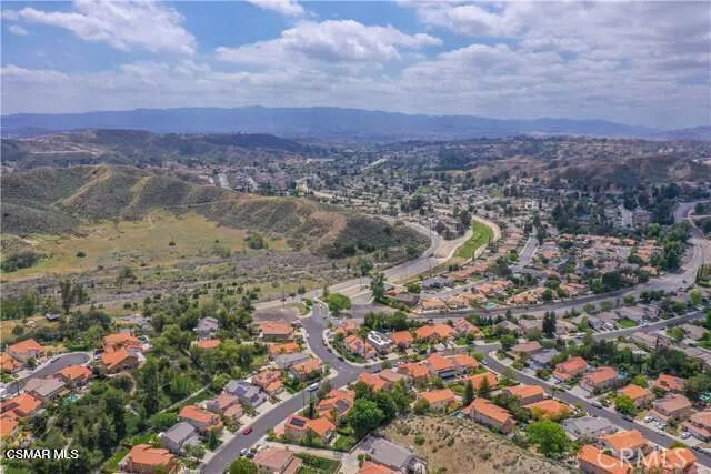 Shadow Valley Lane Saugus, CA 91390