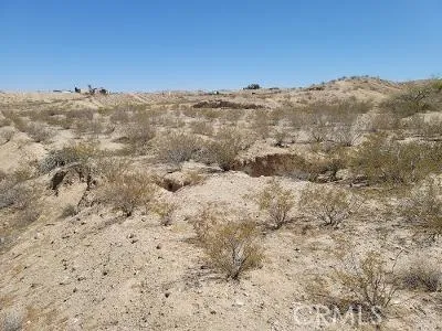 8 Henderson Street Barstow, CA 92311