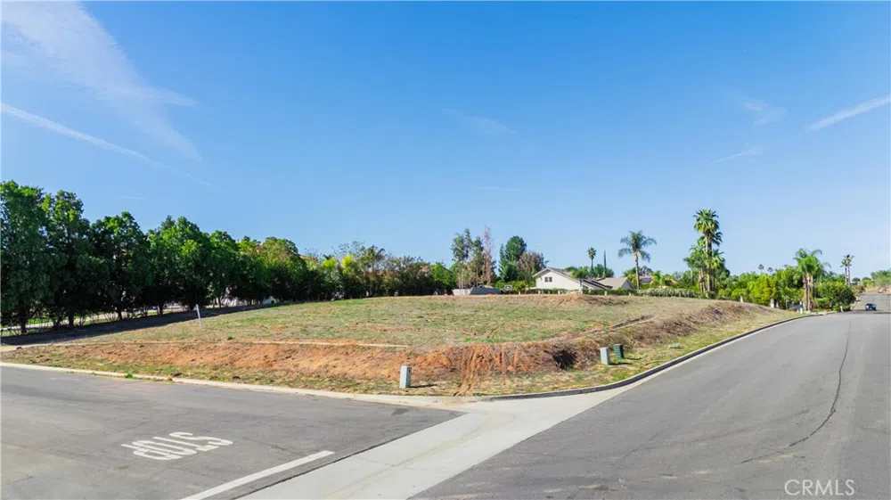 16460 Landon Court Riverside, CA 92504