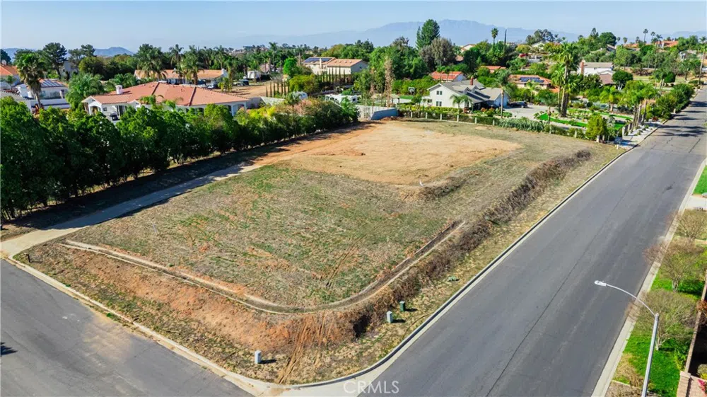 16460 Landon Court Riverside, CA 92504