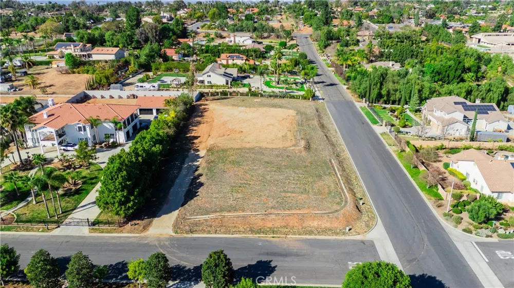 16460 Landon Court Riverside, CA 92504