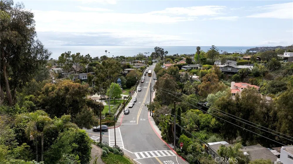 815 Bluebird Canyon Drive Laguna Beach, CA 92651