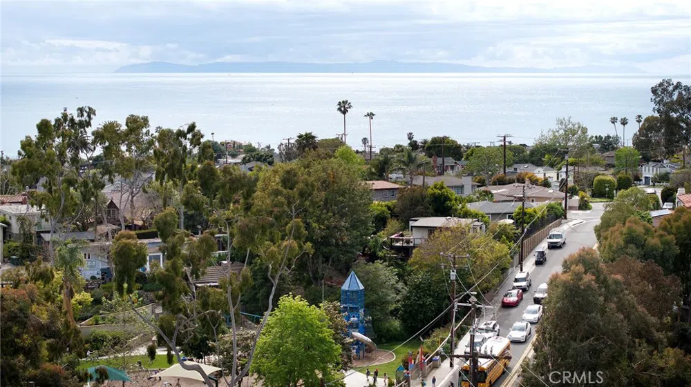 815 Bluebird Canyon Drive Laguna Beach, CA 92651