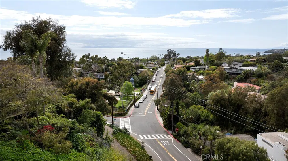 815 Bluebird Canyon Drive Laguna Beach, CA 92651