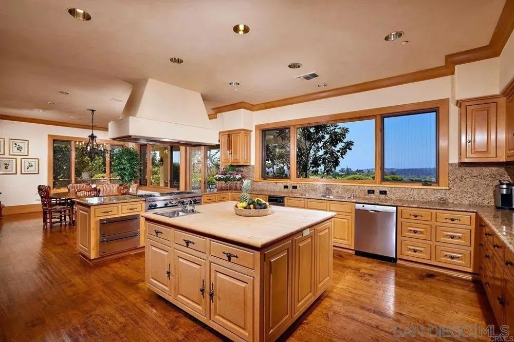 14716 Ladys Secret Drive Rancho Santa Fe, CA 92067