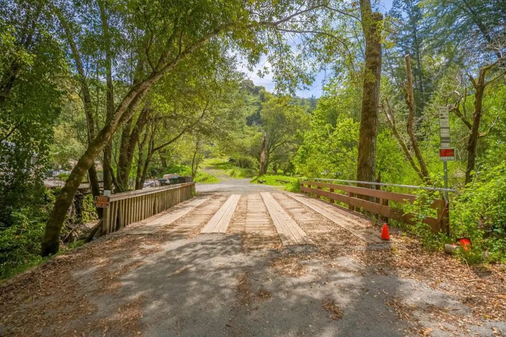 16503 Sanborn Road Saratoga, CA 95070