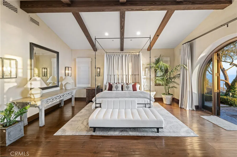 16 Shore Walk Newport Coast, CA 92657