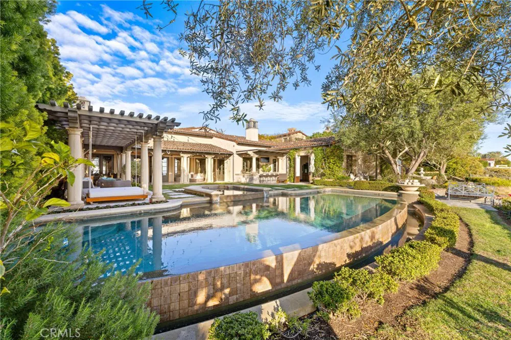 16 Shore Walk Newport Coast, CA 92657