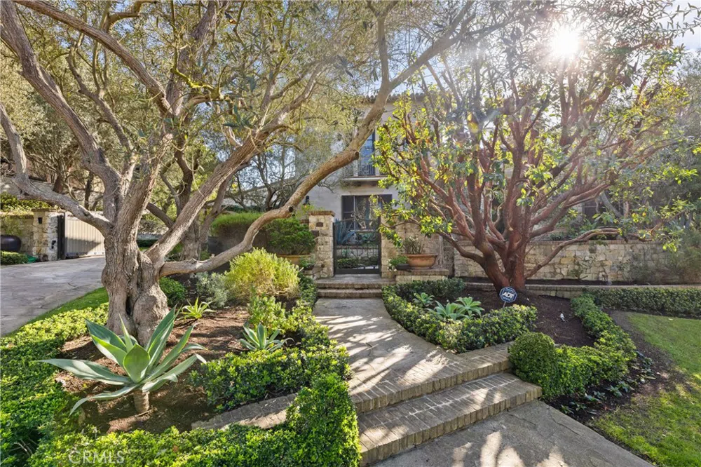 16 Shore Walk Newport Coast, CA 92657