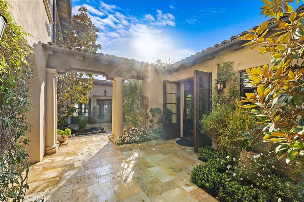 16 Shore Walk Newport Coast, CA 92657