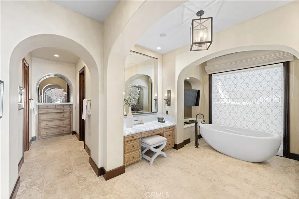 16 Shore Walk Newport Coast, CA 92657