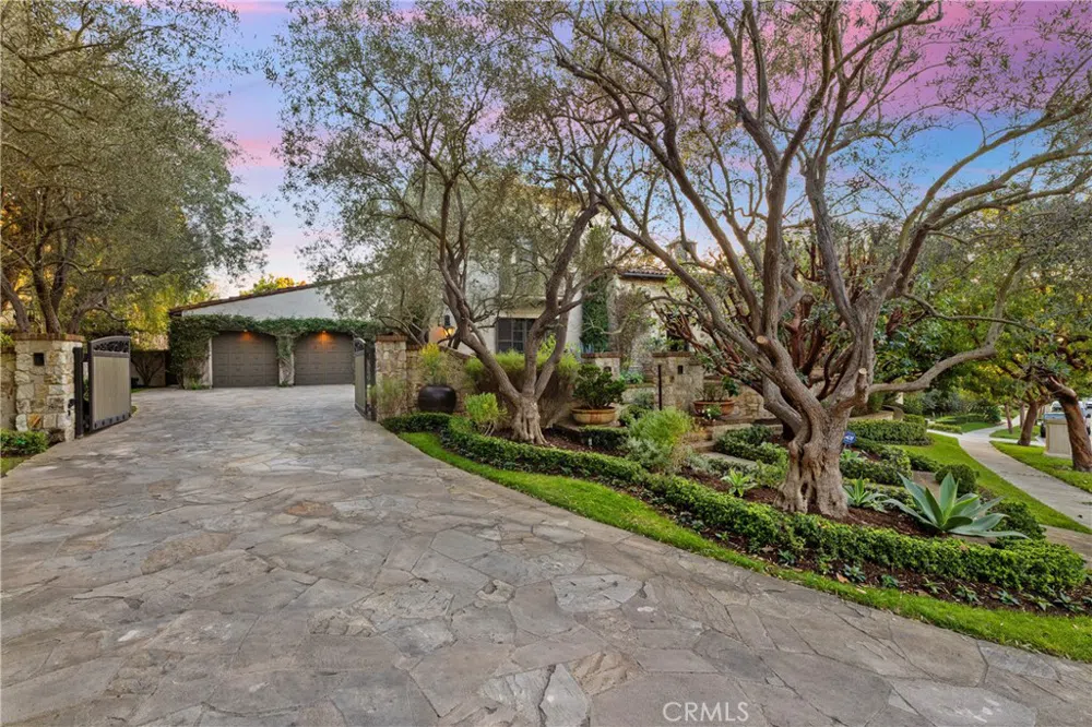16 Shore Walk Newport Coast, CA 92657