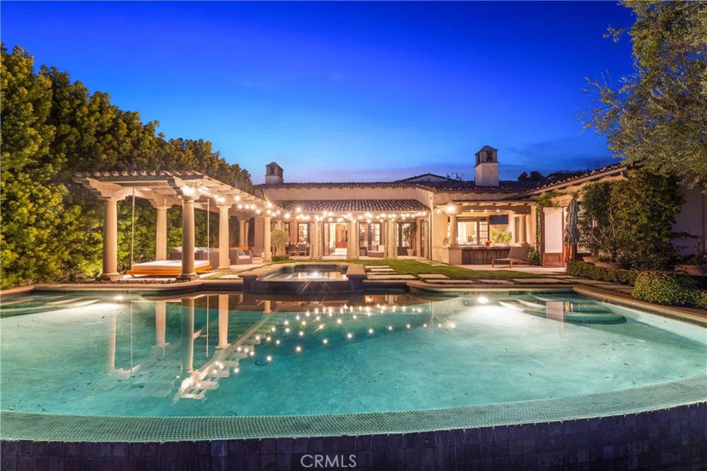 16 Shore Walk Newport Coast, CA 92657