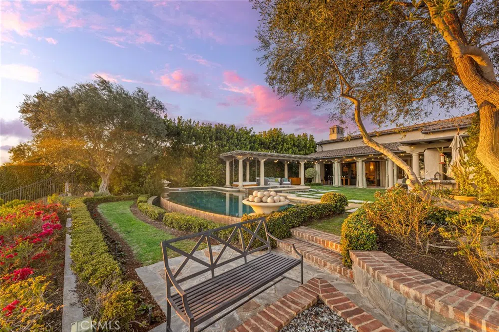 16 Shore Walk Newport Coast, CA 92657