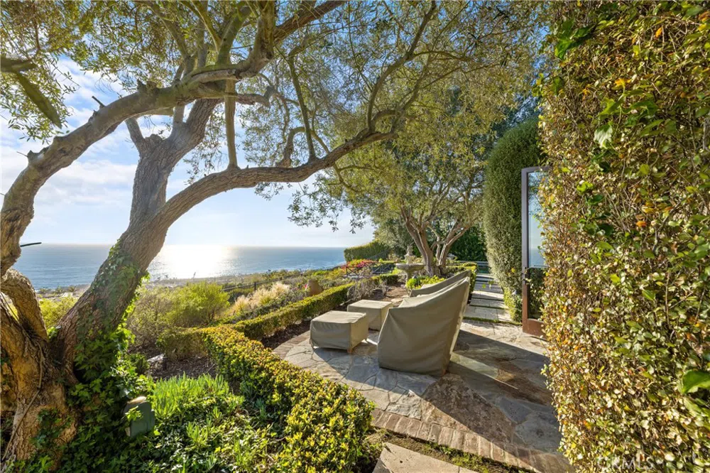 16 Shore Walk Newport Coast, CA 92657