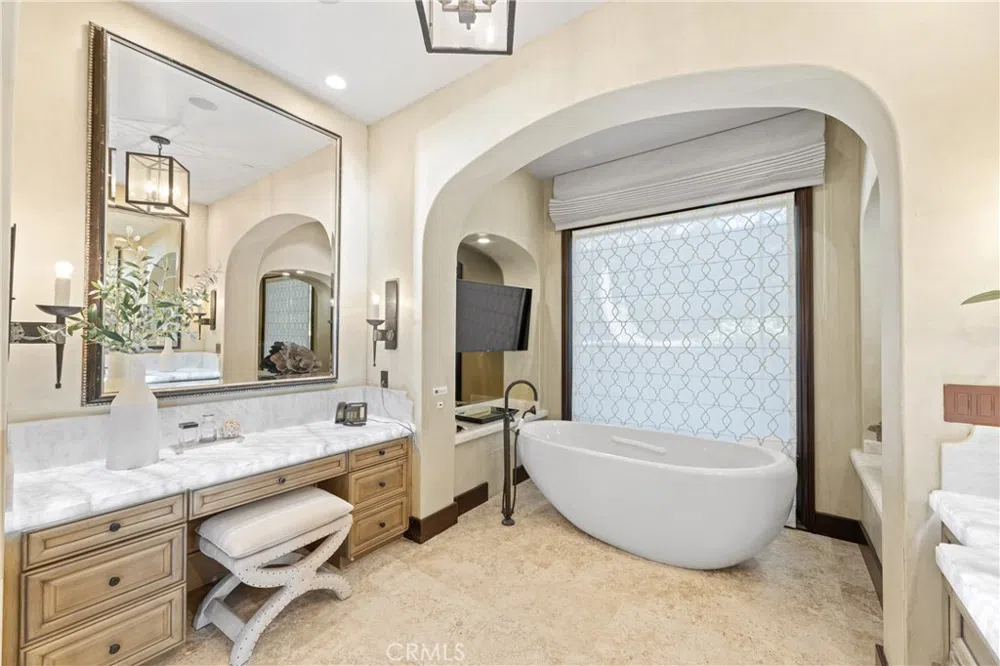 16 Shore Walk Newport Coast, CA 92657