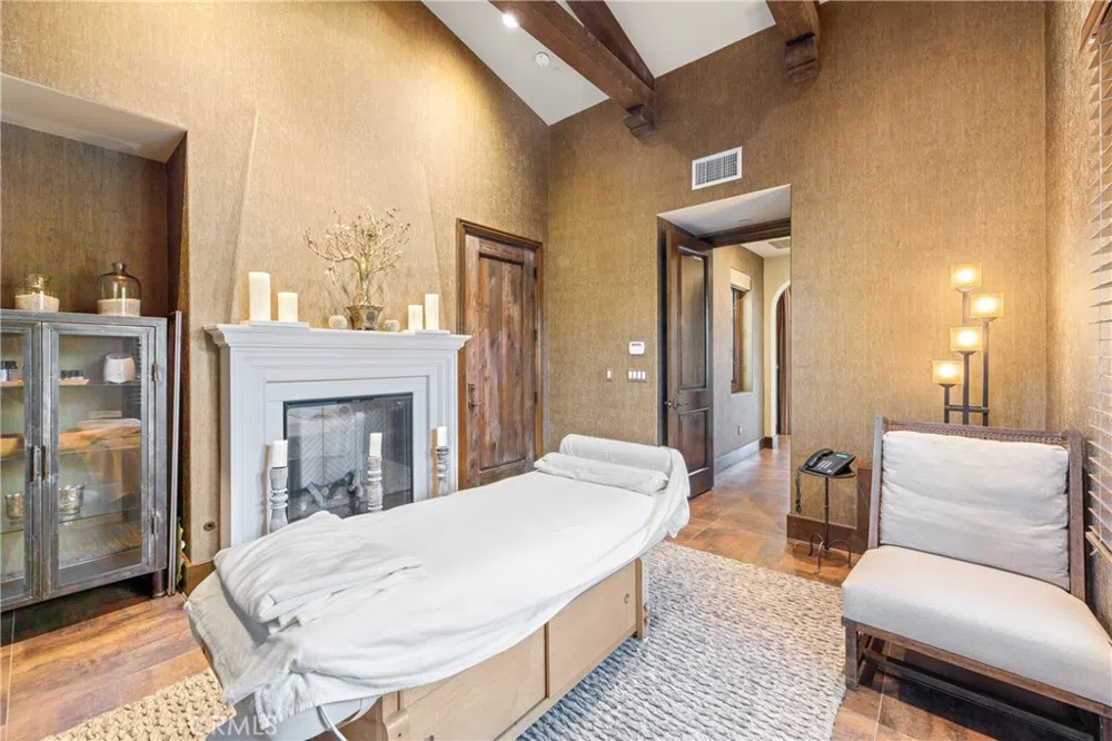 16 Shore Walk Newport Coast, CA 92657
