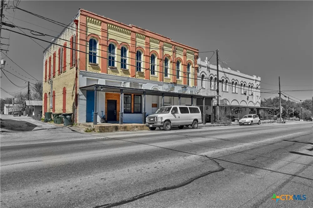 103 Main #B Moulton, TX 77975