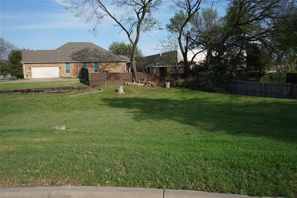 6916 Katherine Richland Hills, TX 76118