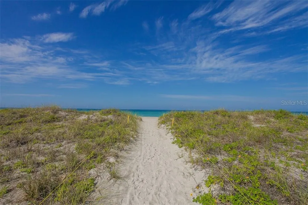 2319 HARBOUR OAKS DRIVE Longboat Key, FL 34228