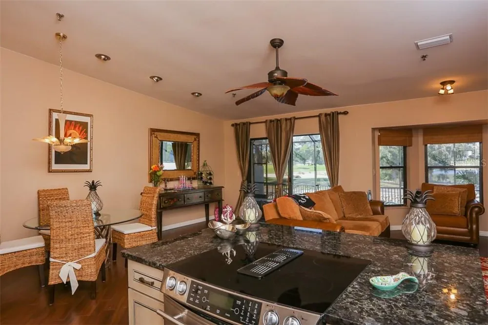 2319 HARBOUR OAKS DRIVE Longboat Key, FL 34228