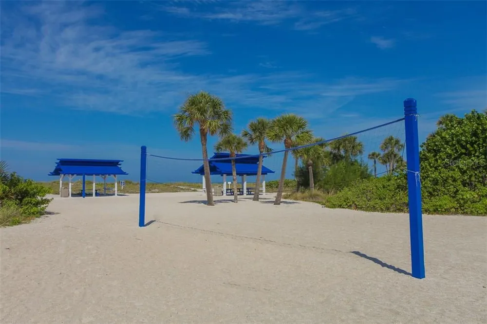 2319 HARBOUR OAKS DRIVE Longboat Key, FL 34228