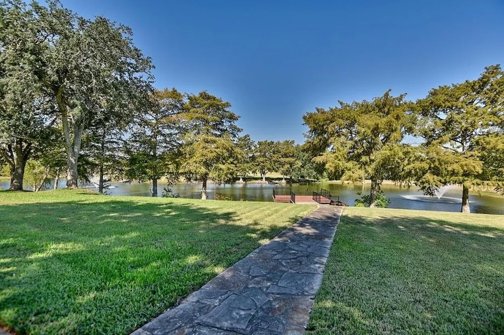 10777 Mazoch Road Weimar, TX 78962