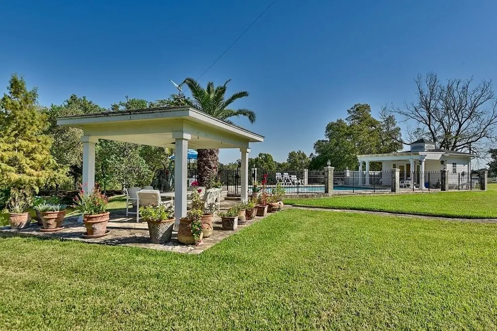 10777 Mazoch Road Weimar, TX 78962