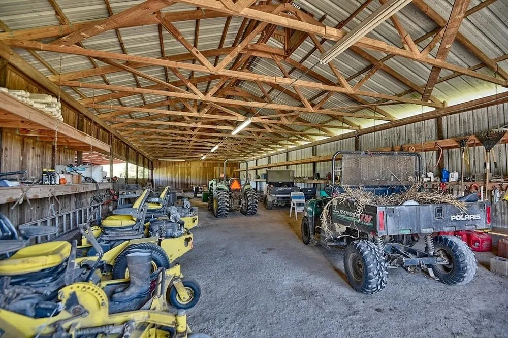 10777 Mazoch Road Weimar, TX 78962