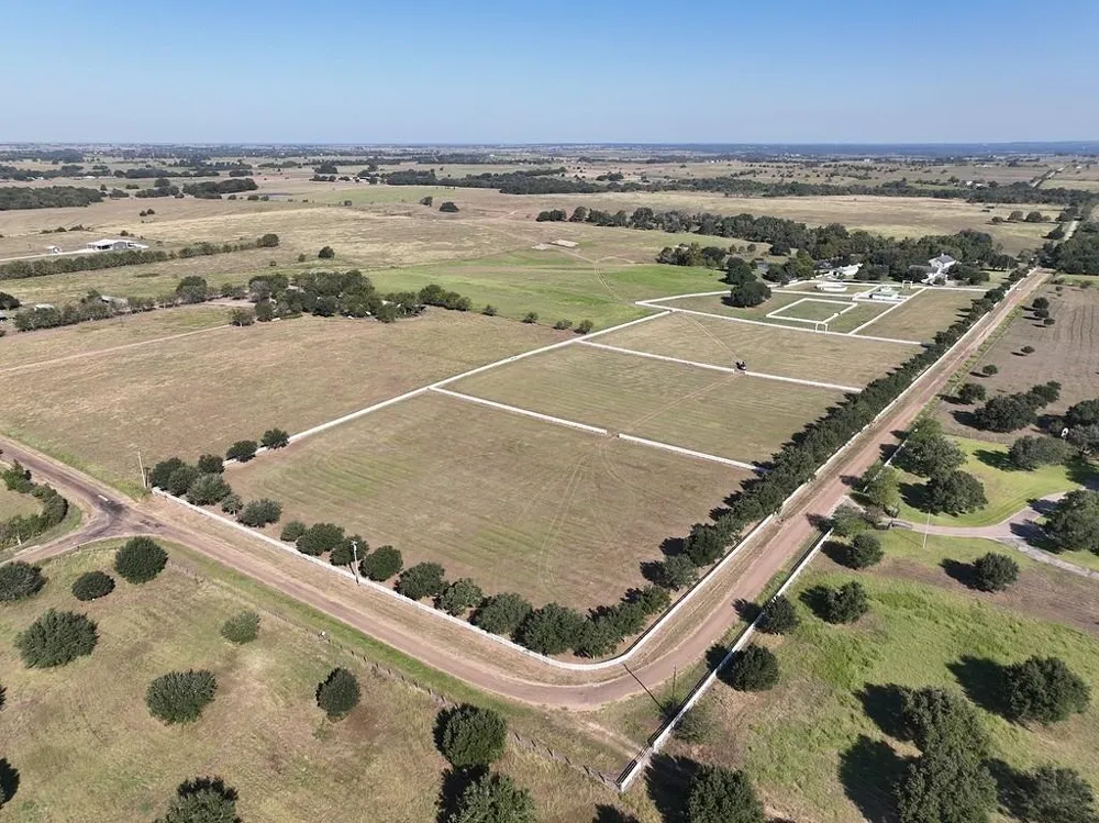 10777 Mazoch Road Weimar, TX 78962