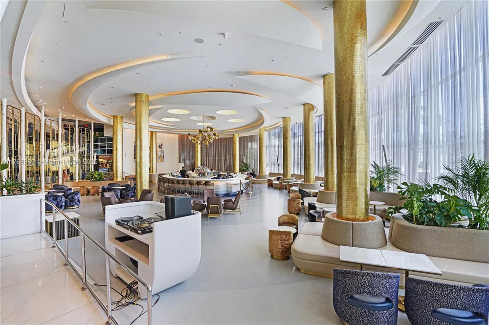 4391 Collins Ave #1415 Miami Beach, FL 33140