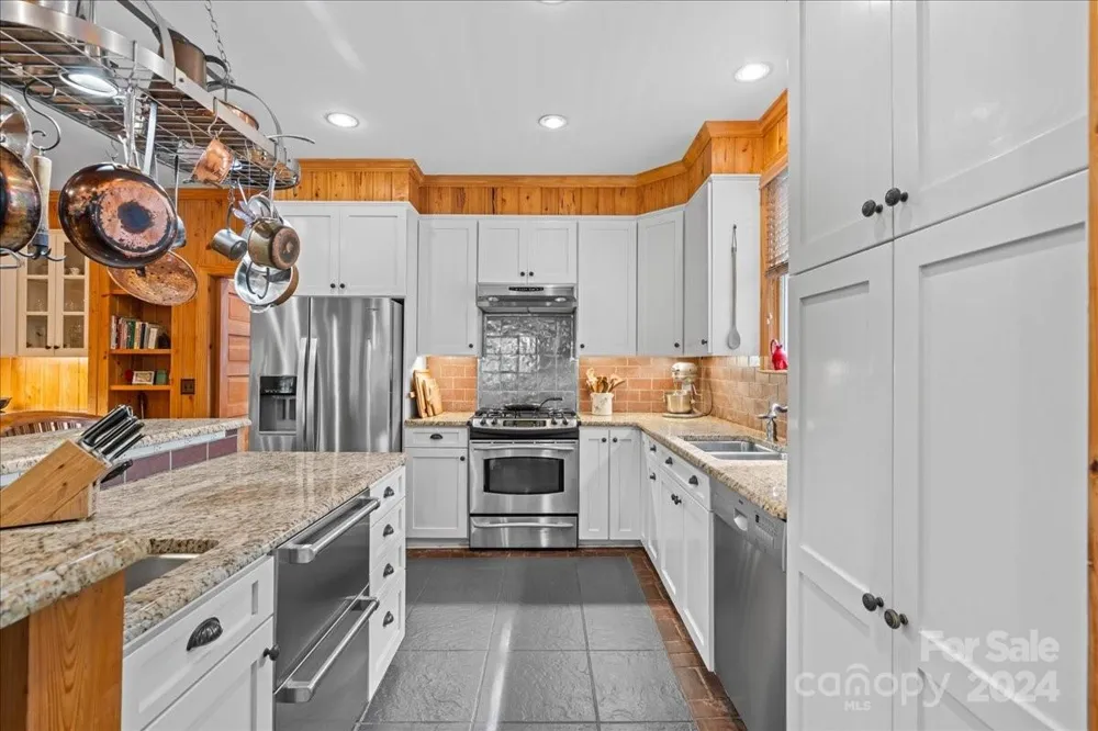 2884 Lake Road Ridgeway, SC 29130