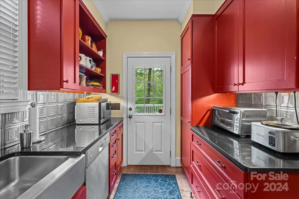 2884 Lake Road Ridgeway, SC 29130