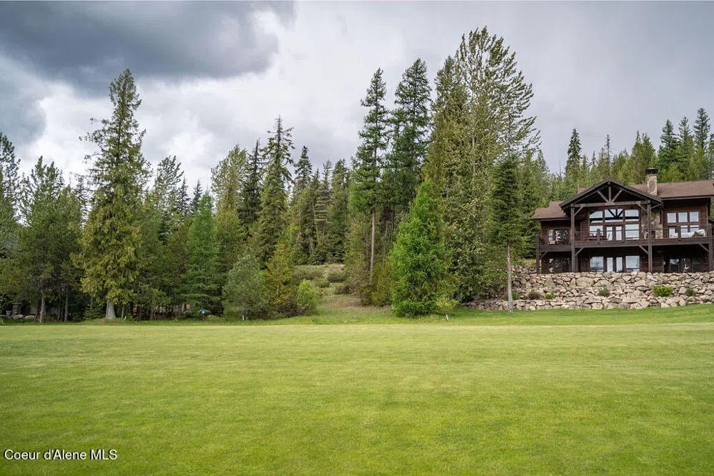 207 Long lot#4 Drive Priest Lake, ID 83856