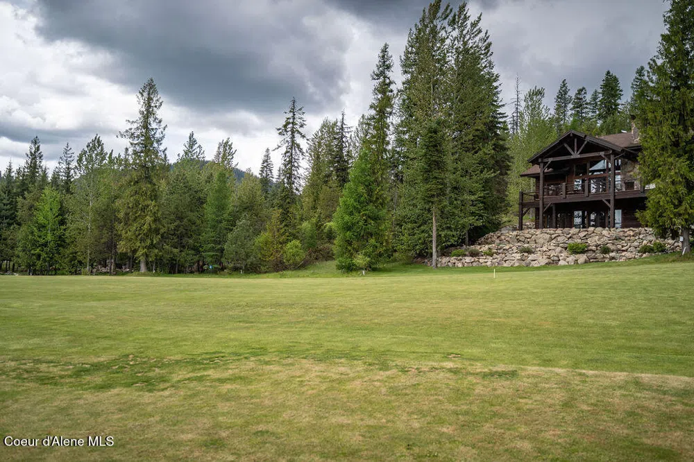 207 Long lot#4 Drive Priest Lake, ID 83856