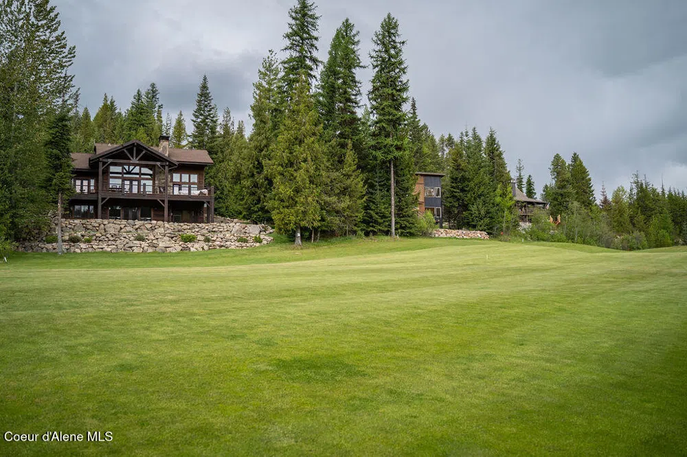 207 Long lot#4 Drive Priest Lake, ID 83856