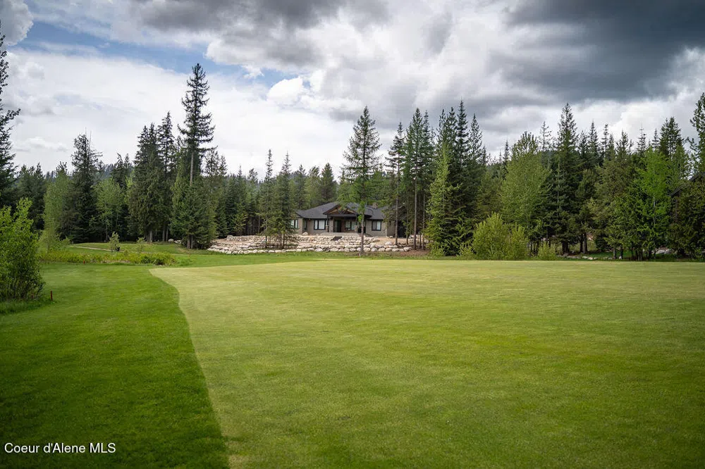 207 Long lot#4 Drive Priest Lake, ID 83856