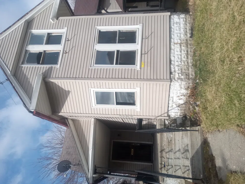 3771 24th Detroit City, MI 48208