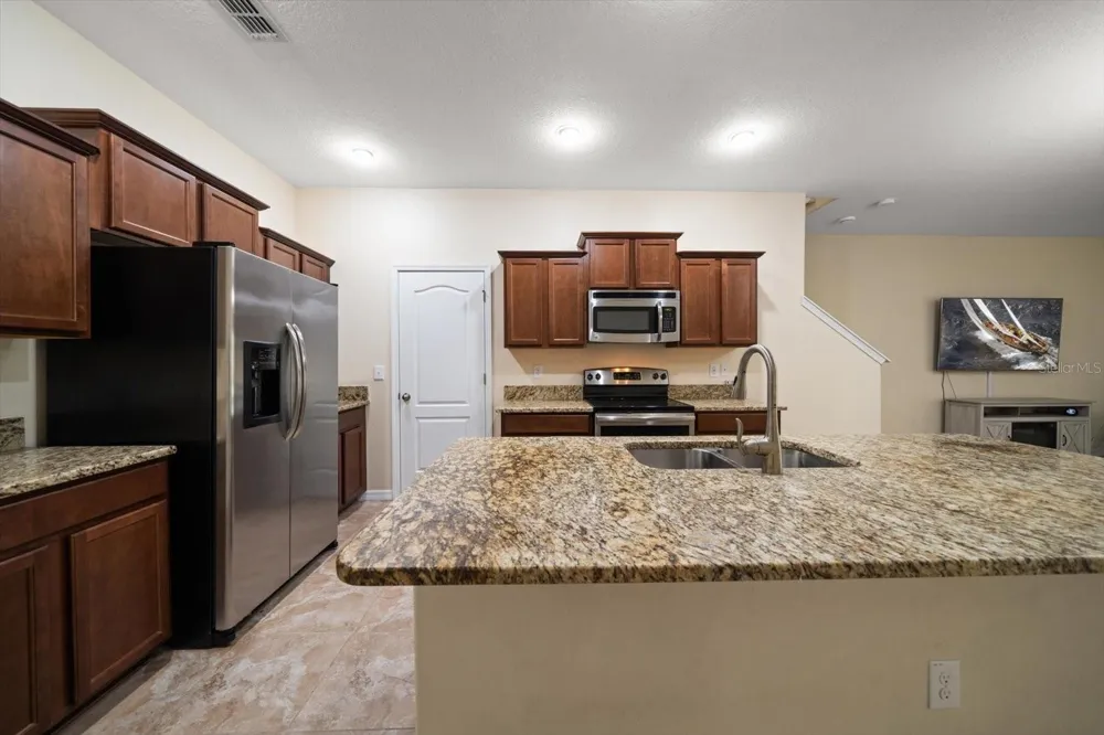 2011 HAWKS VIEW DRIVE Ruskin, FL 33570