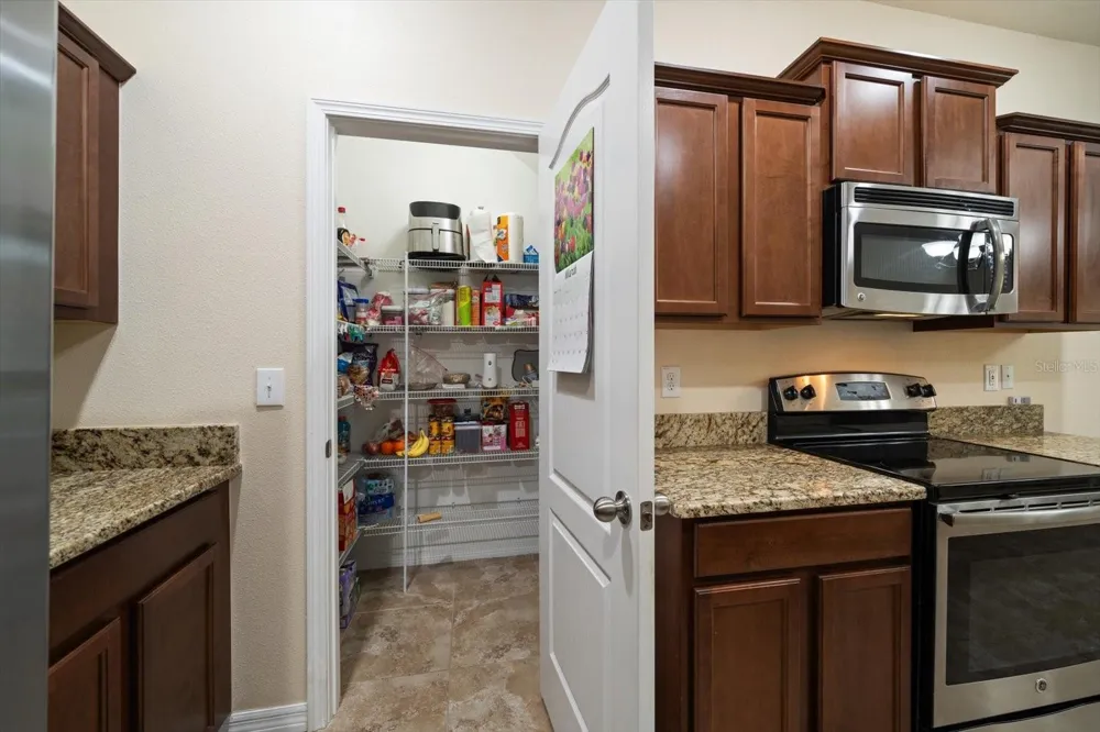 2011 HAWKS VIEW DRIVE Ruskin, FL 33570