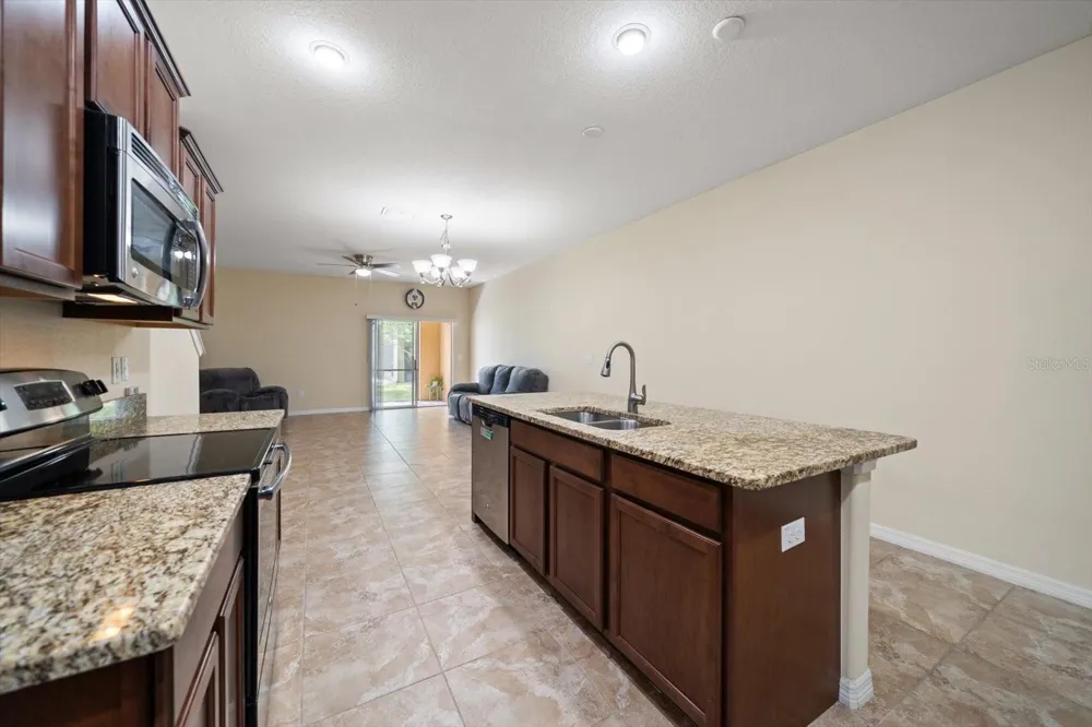 2011 HAWKS VIEW DRIVE Ruskin, FL 33570