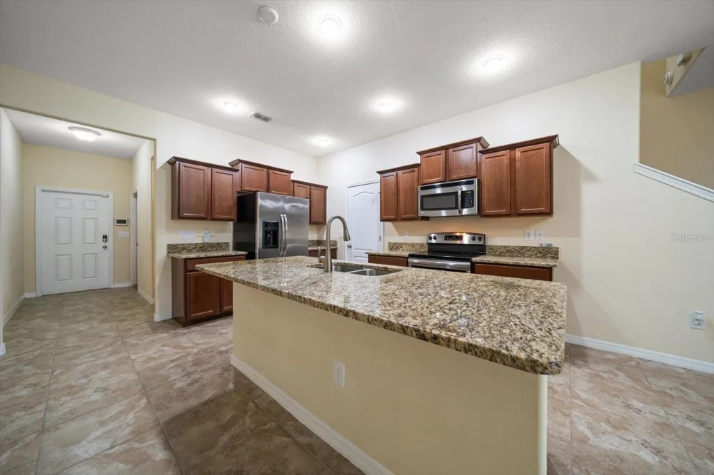 2011 HAWKS VIEW DRIVE Ruskin, FL 33570