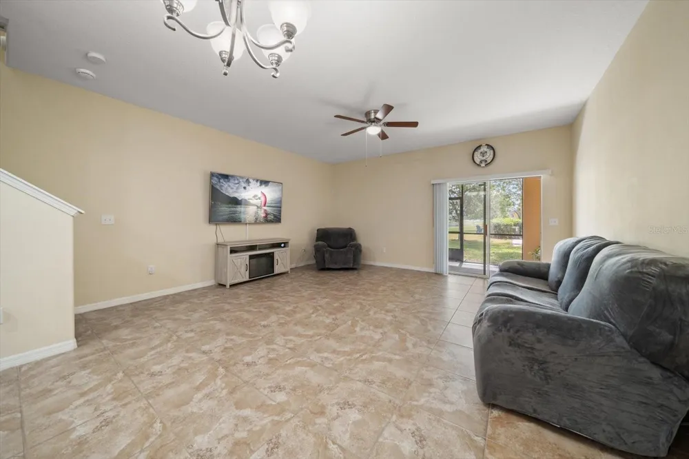 2011 HAWKS VIEW DRIVE Ruskin, FL 33570